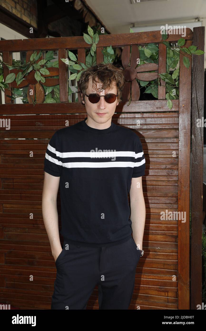 Anton von Lucke beim Lola Festival 2022 - Deutscher Filmpreis im Haus Ungarn. Berlin, 18.06.2022 Stockfoto