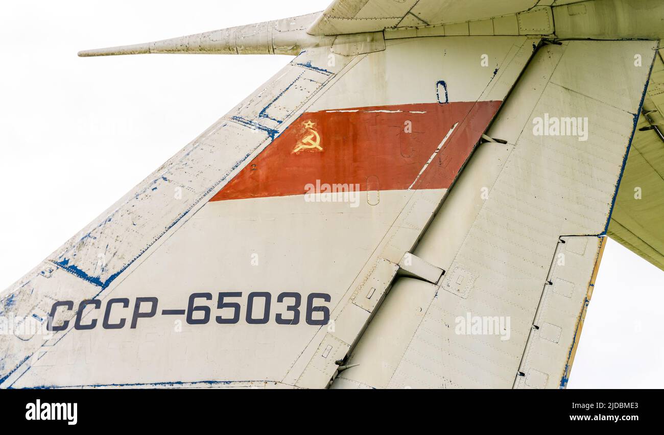 USSR-Flaggenmarke und Flugzeugnummer auf einem Heck von Flugzeugmodellzeichen und -Marke Stockfoto