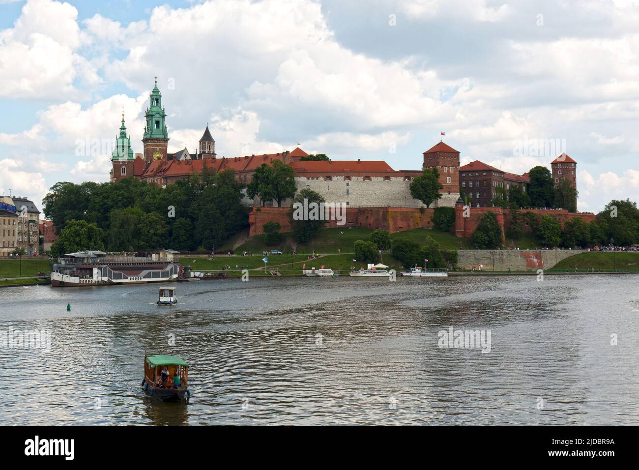 Krakau, Polen - 18. Juni 2022: Wawel Royal Castle in Krakau, in Polen Stockfoto