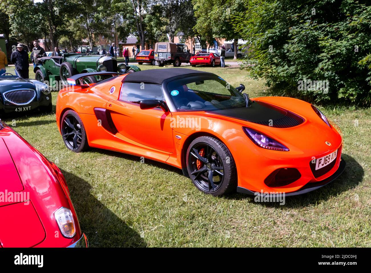 Lotus Elise beim Bicester Heritage Scramble Oldtimer-Event im Juni 2022 Stockfoto