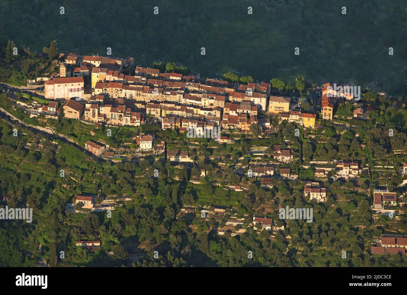 Frankreich, Alpes-Maritimes, Castellar, Dorf in der Nähe von Menton in den Alpes-Maritimes (Luftaufnahme) Stockfoto