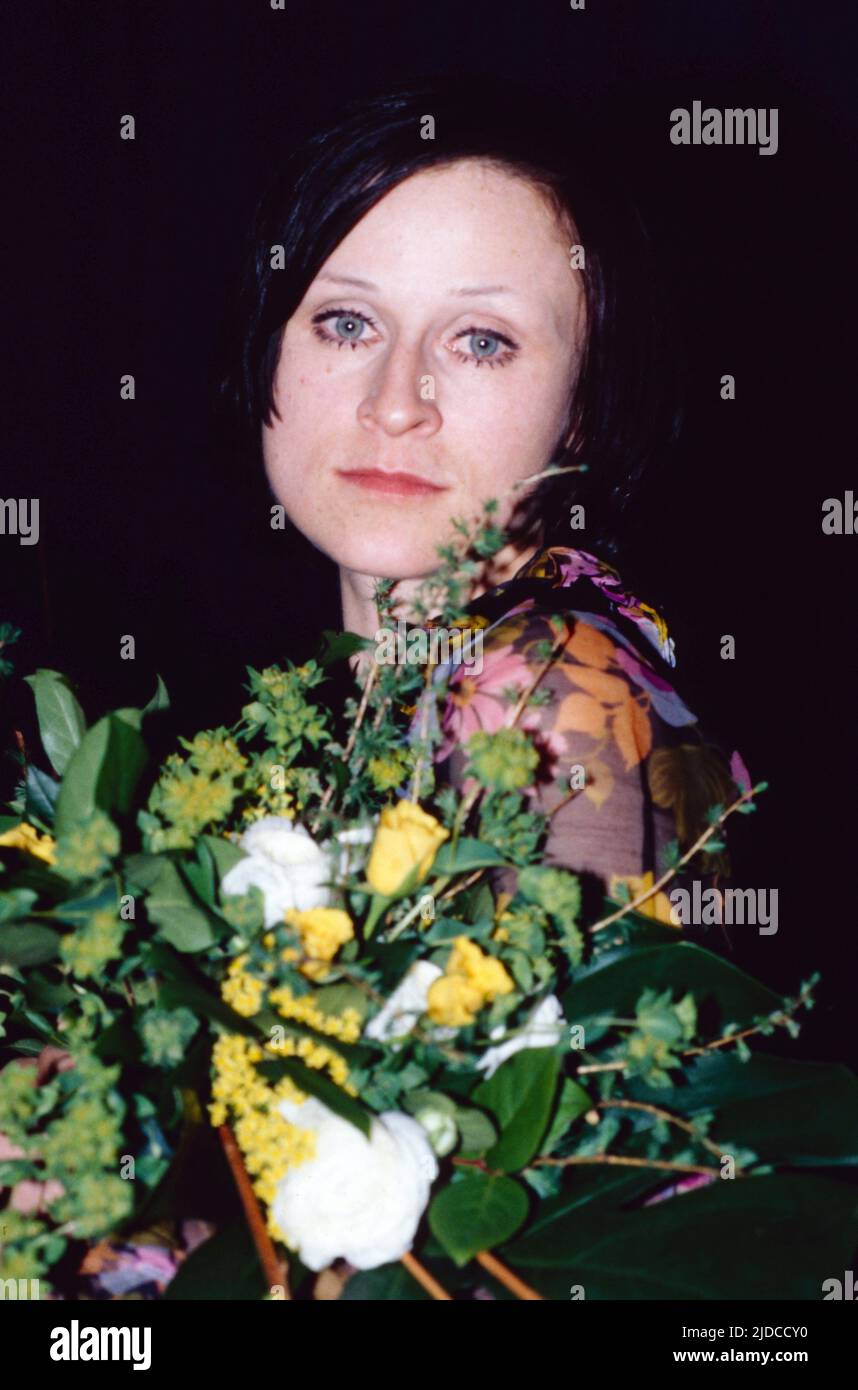 Sophie Rois, Schauspielerin aus Österreich, Portrait bei der Premiere des Films: Der Kalte Finger, Deutschland, 1996. Sophie Rois, österreichische Schauspielerin, Portraitaufnahme, Filmpremiere: Der Kalte Finger, Deutschland, 1996. Stockfoto