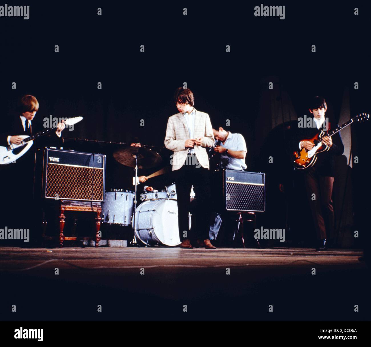 The Rolling Stones, britische Bluesrock Band, im Bild: Brian Jones, Mick Jagger, Keith Richards, Auftritt in Deutschland, 1965. The Rolling Stones, britische Bluesrock-Band, im Bild: Brian Jones, Mick Jagger, Keith Richards, die in Deutschland auftreten, 1965. Stockfoto