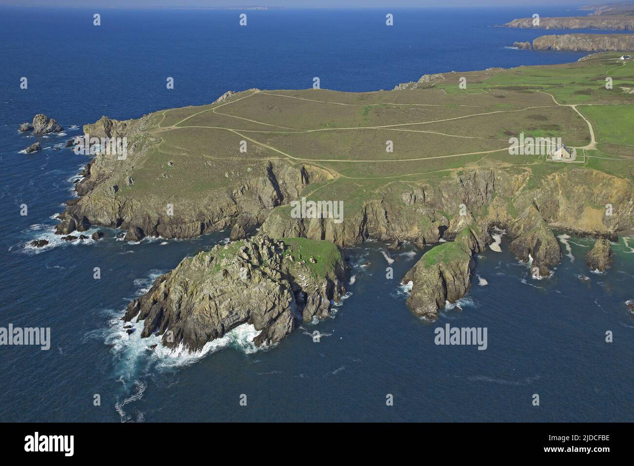 France, Finistère, La Pointe du Raz, ein Ort mit der Aufschrift Grand Site de France, Pointe du Van (Luftaufnahme) Stockfoto