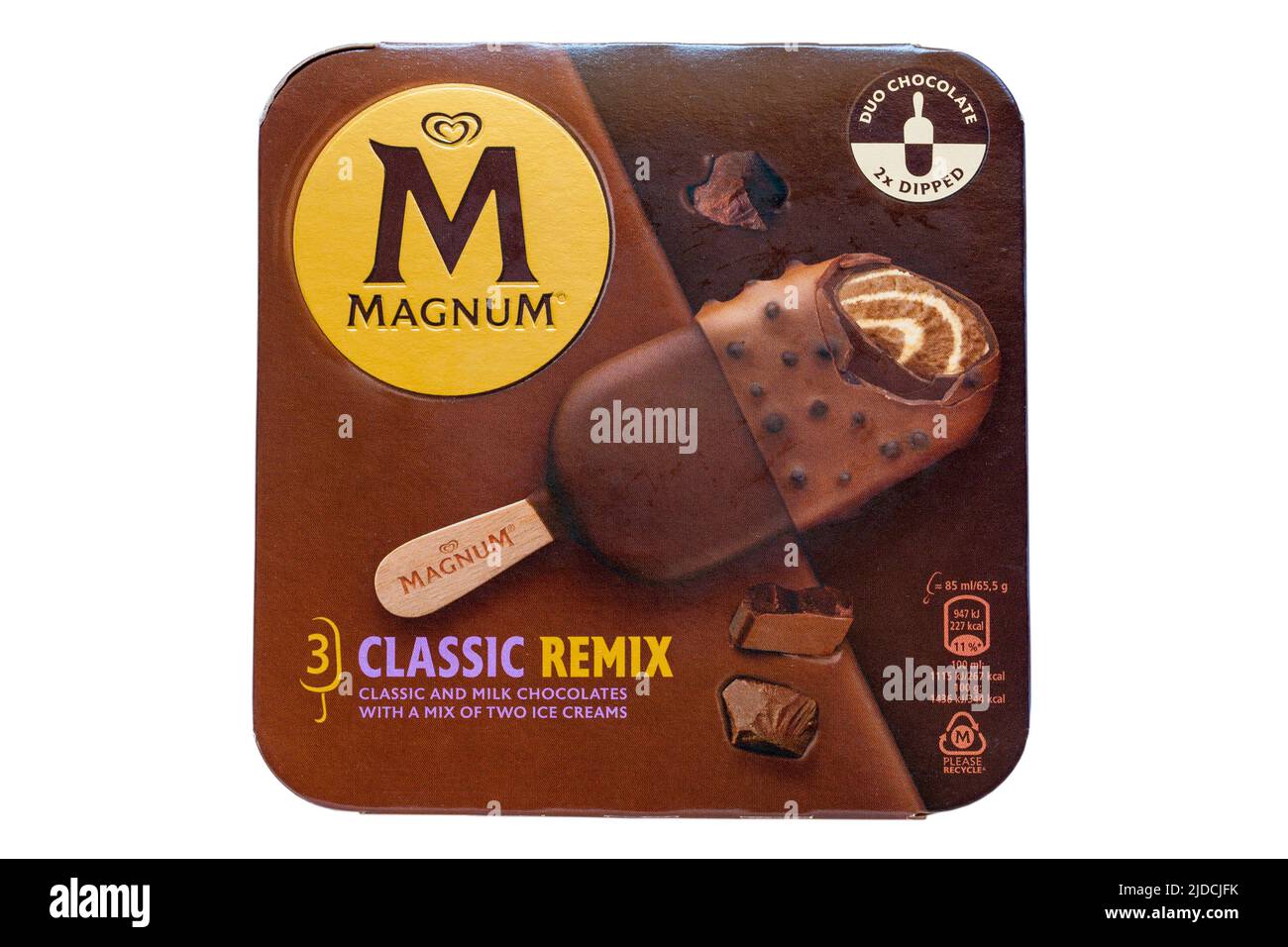 Box Magnum Classic Remix Eiscreme isoliert auf weißem Hintergrund - UK Stockfoto
