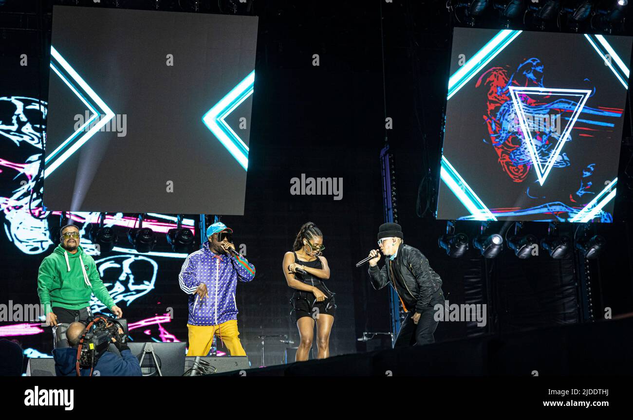 Lissabon, Portugal, 19.. Juni 2022. Zweiter Tag des Rock in Rio Lisboa Festivals im Bela Vista Park. Die amerikanische Hip-Hop-Band Black Eyed Peas während der Performance © ABEL F. ROS/Alamy Live News Stockfoto Lissabon, Portugal, 19.. Juni 2022. Zweiter Tag des Rock in Rio Lisboa Festivals im Bela Vista Park. Die amerikanische Hip-Hop-Band Black Eyed Peas während der Performance © ABEL F. ROS/Alamy Live News Stockfoto