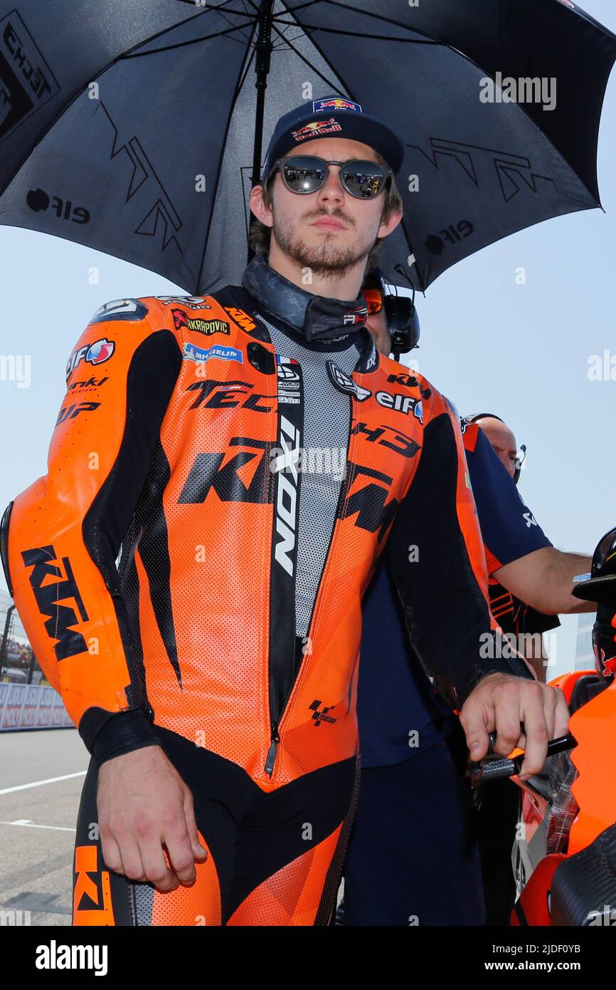 Hohenstein Ernstthal, Deutschland. Juni 19. 2022. MotoGP Liqui Moly Motorrad Grand Prix Deutschland auf dem Sachsenring, Hohenstein-Ernstthal, Deutschland. Im Bild: Remy Gardner (AUS) von Tech3 KTM Factory Racing am Start Stockfoto