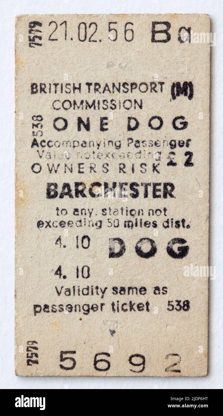 Gefälschtes 1950s British Railways Training School Train Ticket für einen Hund in die fiktive Stadt Barchester Stockfoto