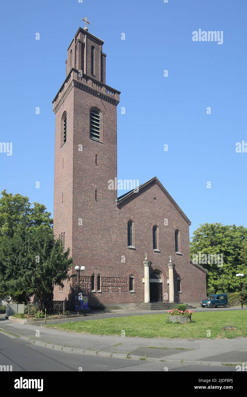 Moderne evangelische Gustav-Adolf-Gedächtniskirche in Mainz-Amöneburg, Wiesbaden, Hessen, Deutschland Stockfoto