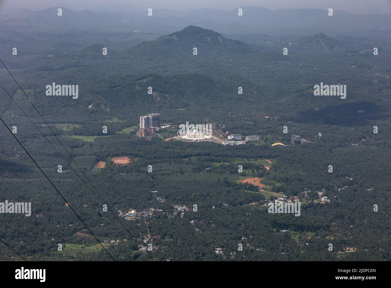Jamiul Futuh - der indische Großmasjid aus Sicht von Lakkidi auf dem Kozhikode - Mysore - Kollegal Highway Stockfoto Jamiul Futuh - der indische Großmasjid aus Sicht von Lakkidi auf dem Kozhikode - Mysore - Kollegal Highway Stockfoto