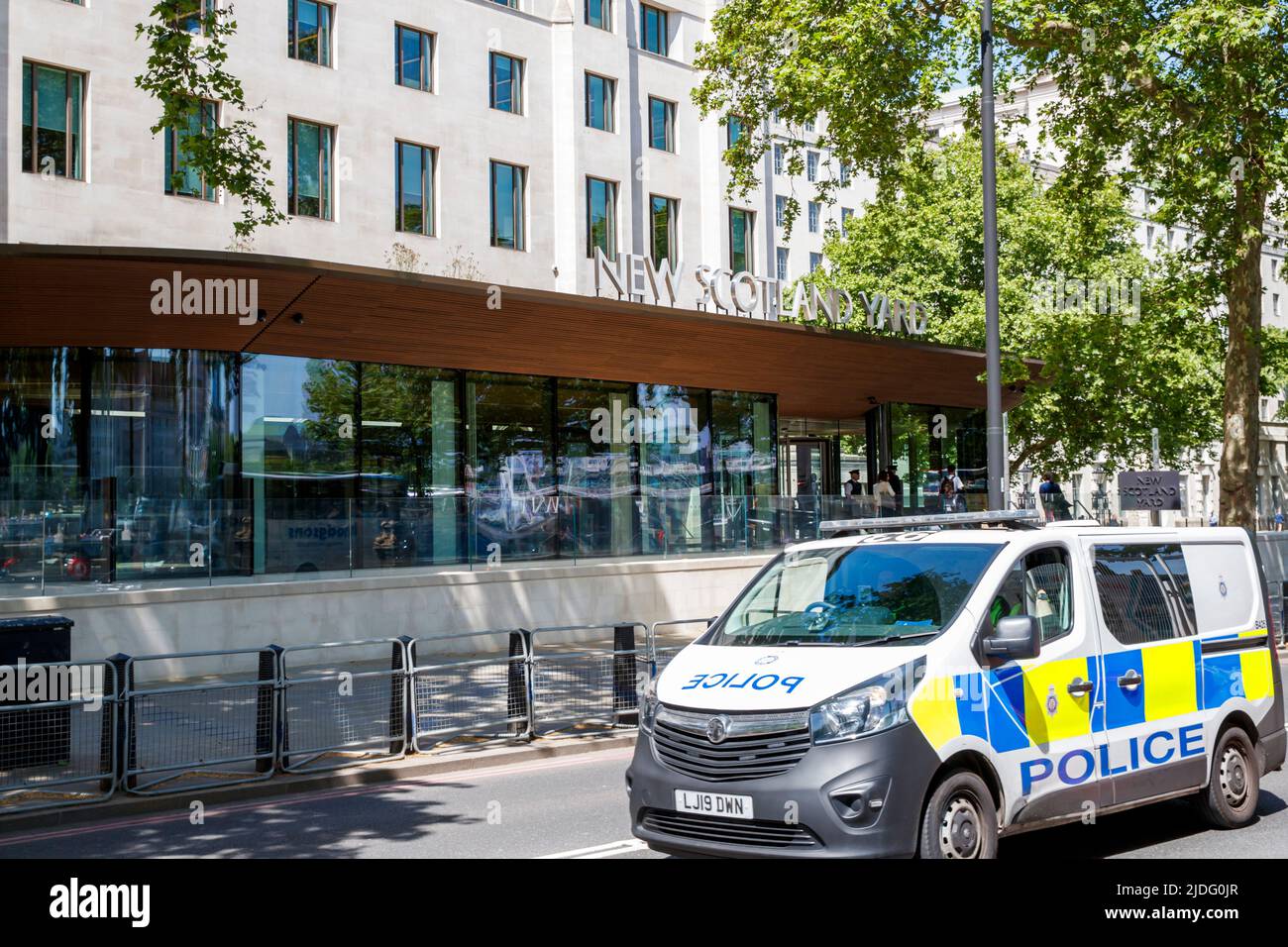 New Scotland Yard, Victoria Embankment, London, England, Großbritannien am Donnerstag, den 19. Mai 2022.Foto: David Rowland / One-Image.com Stockfoto