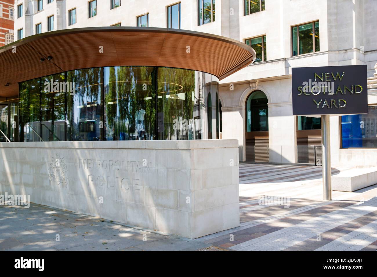 New Scotland Yard, Victoria Embankment, London, England, Großbritannien am Donnerstag, den 19. Mai 2022.Foto: David Rowland / One-Image.com Stockfoto