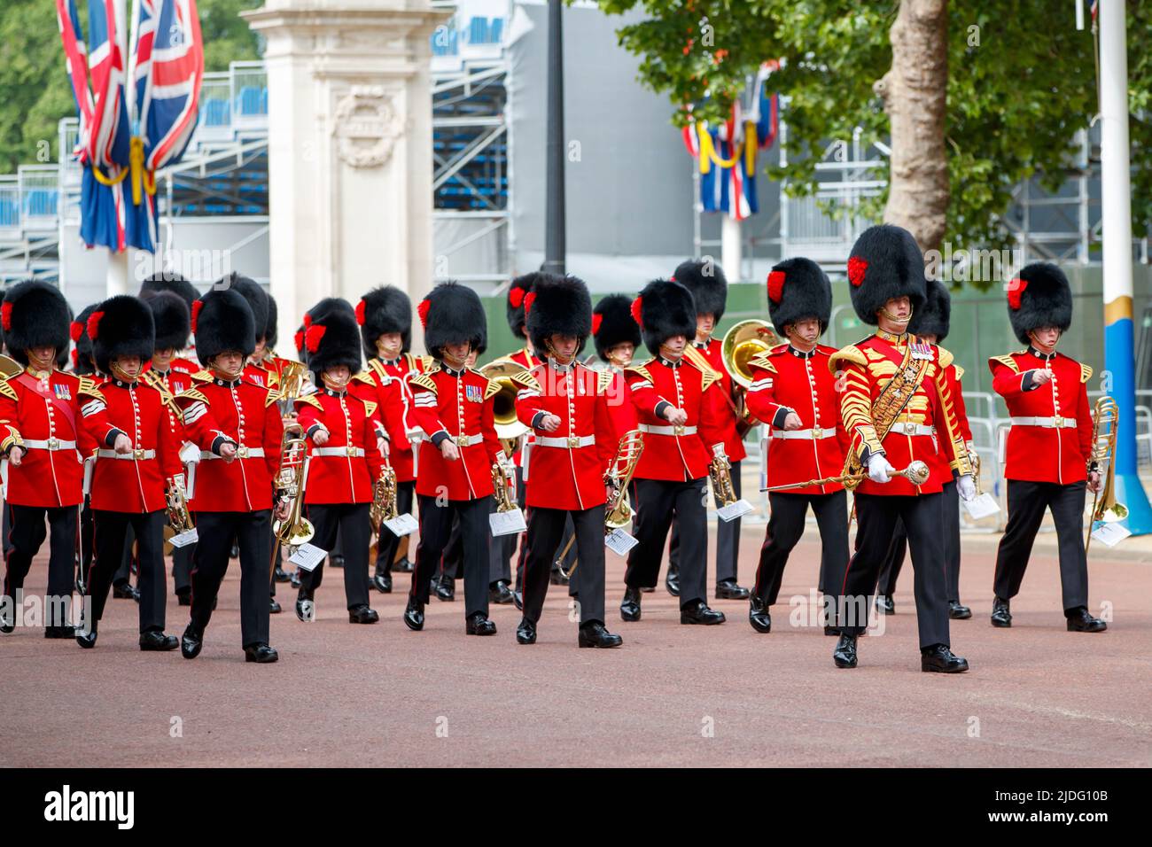 Marching Guards Band, Trooping the Color Probesals, The Mall, London England, Vereinigtes Königreich, Samstag, 21.Mai 2022. Stockfoto