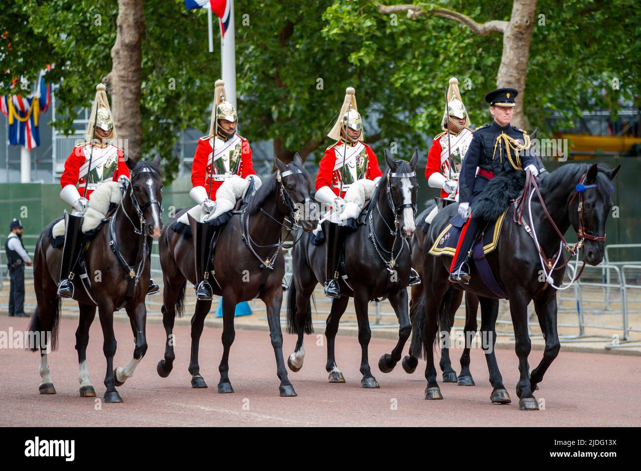 Oberstleutnant J Shaw und Rettungsschwimmer bei den Trooping the Color Probesals, The Mall, London England, Samstag, 21. Mai, 2022. Stockfoto