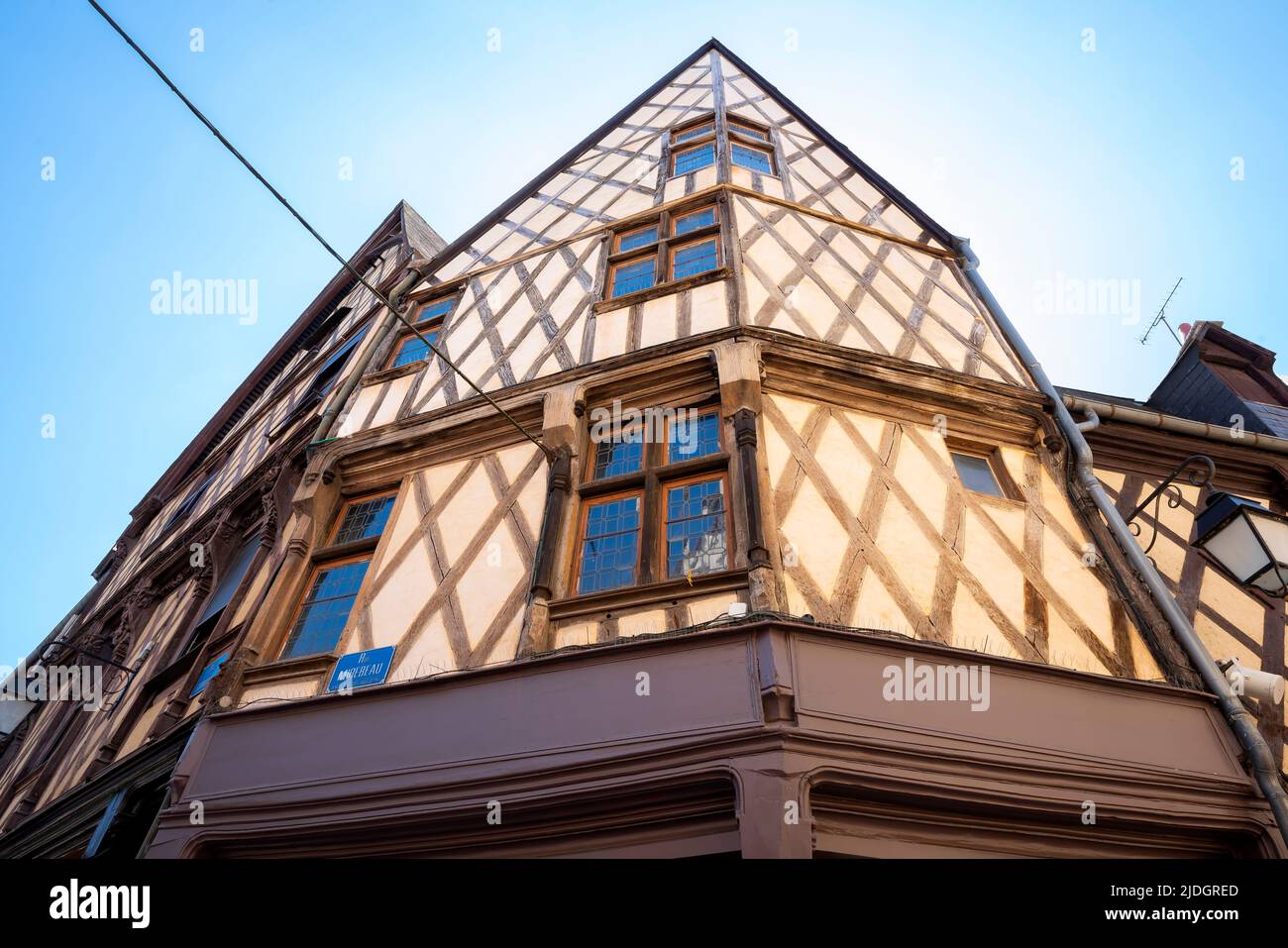Bourges Fachwerkhäuser, Place Gordaine, Rue Mirebeau, Bourges, Departement Cher, Centre-Val de Loire, Frankreich. Stockfoto