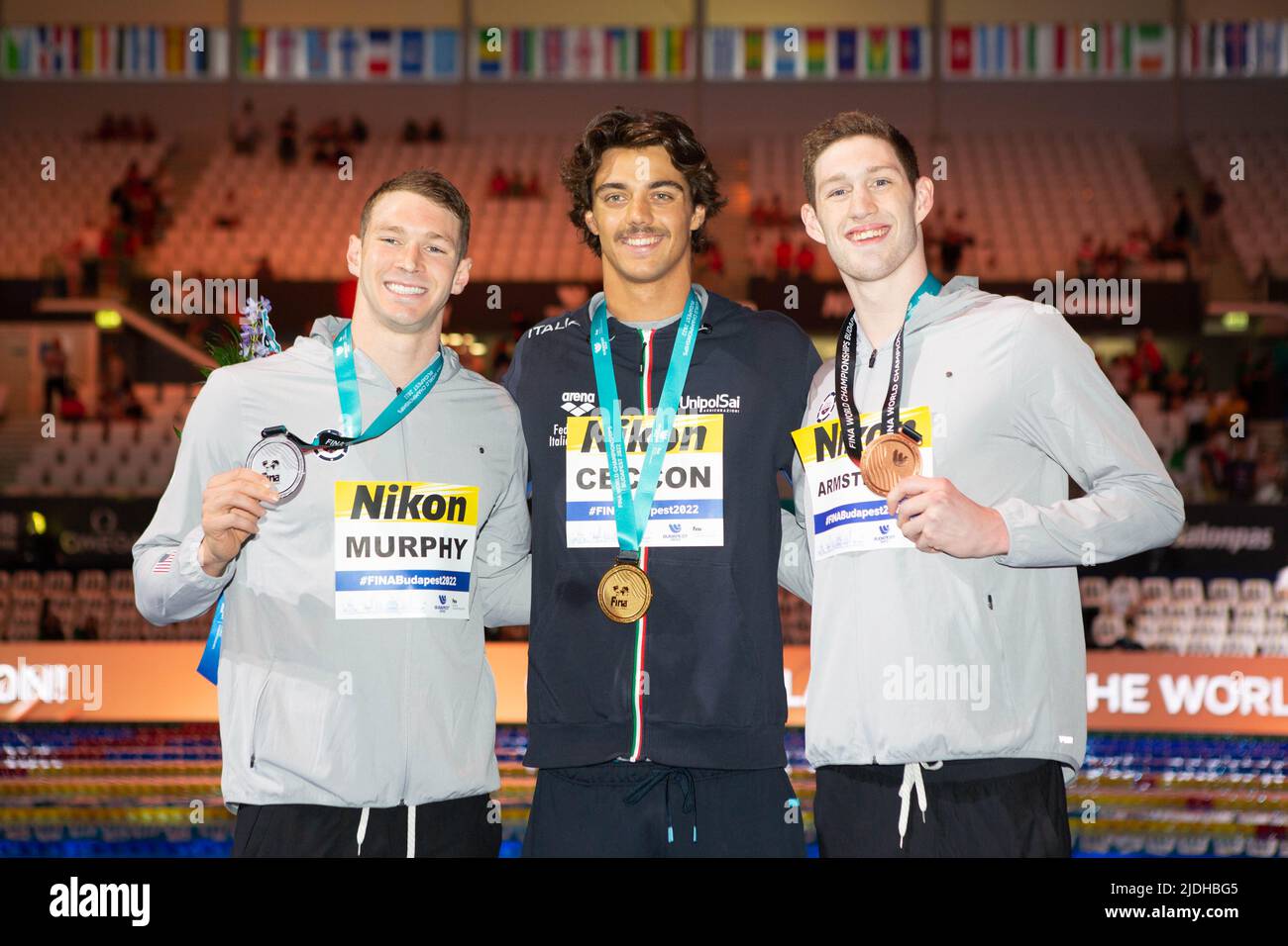 Ryan Murphy aus den USA Silbermedaille, Thomas Ceccon aus Italien Goldmedaille und Hunter Armstrong aus den USA Bronzemedaille, Männer 100 M Rückschlag während der 20. FINA World Championships Budapest 2022, Schwimmveranstaltung am 20. Juni 2022 in Budapest, Ungarn - Foto: Laurent Lairys/DPPI/LiveMedia Kredit: Independent Photo Agency/Alamy Live News Stockfoto