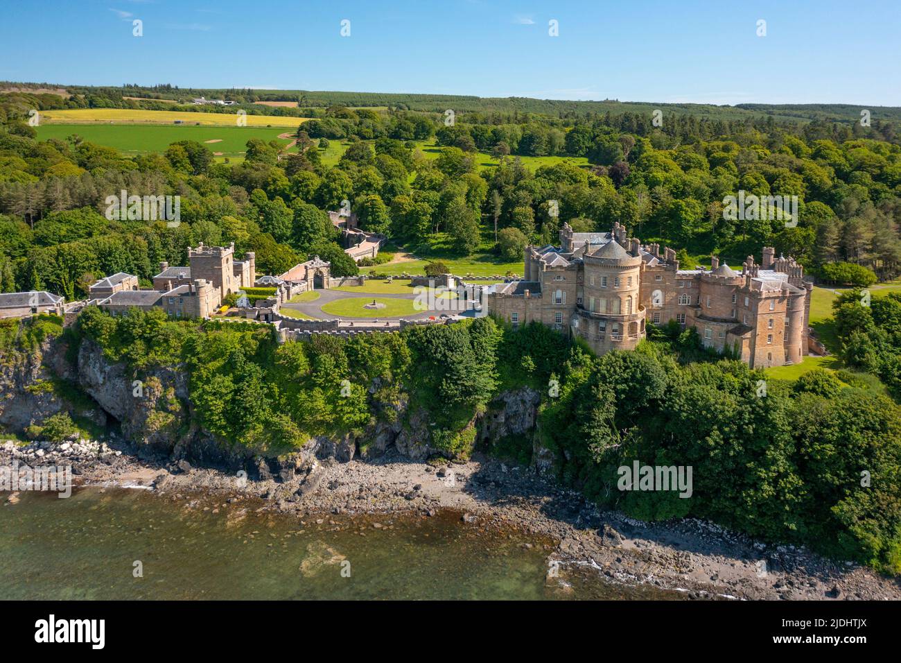 Luftaufnahme von der Drohne von Culzean Castle in Ayrshire, Schottland, Großbritannien Stockfoto