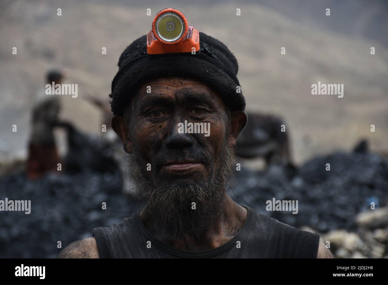 Baghlan. 20.. Juni 2022. Das am 20. Juni 2022 aufgenommene Foto zeigt einen Arbeiter in einem Kohlebergwerk in der Provinz Baghlan, Afghanistan. Quelle: Kawa Bashart/Xinhua/Alamy Live News Stockfoto