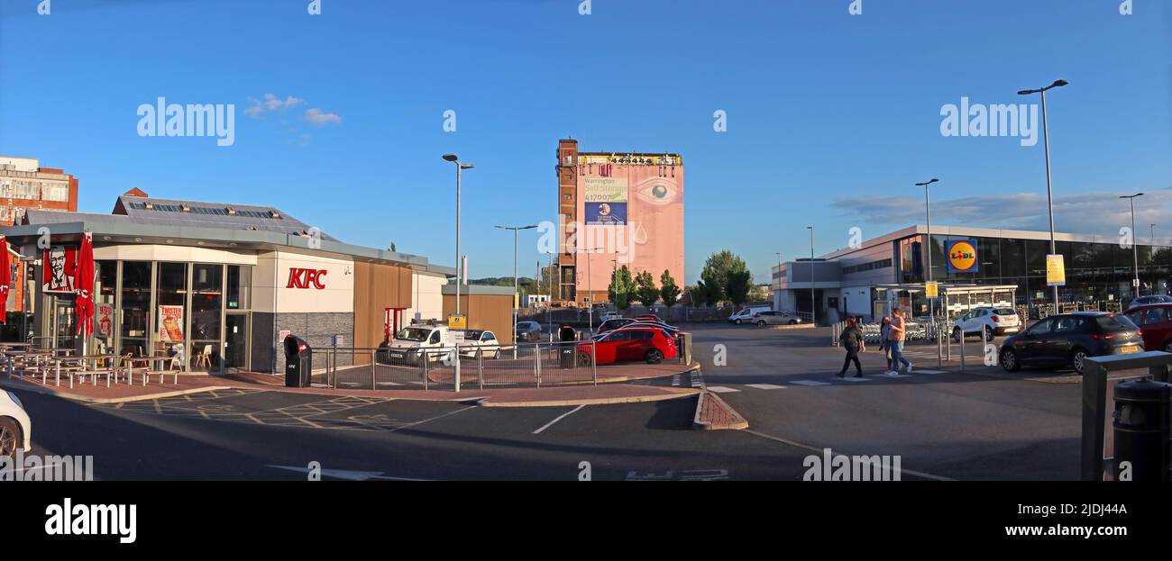 Warrington KFC, One Pink Eye & LIDL, Old Liverpool Road, GT Sankey, Warrington, Cheshire, ENGLAND, GROSSBRITANNIEN, WA5 1AF Stockfoto