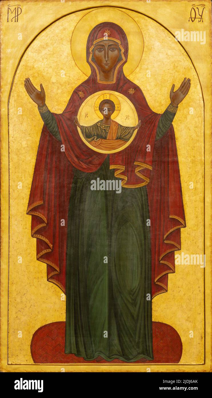 BARI, ITALIEN - 5. MÄRZ 2022: Die Ikone der Gottesmutter in der Kirche Chiesa di Santa Croce aus dem 20. Jh. Stockfoto
