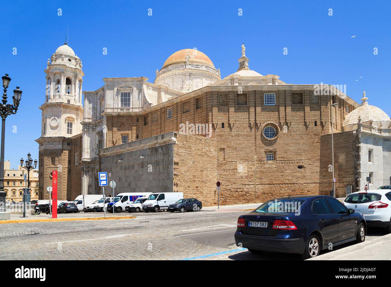 CDAZ, SPANIEN - 22. MAI 2017: Dies ist die Kathedrale des Heiligen Kreuzes. Stockfoto