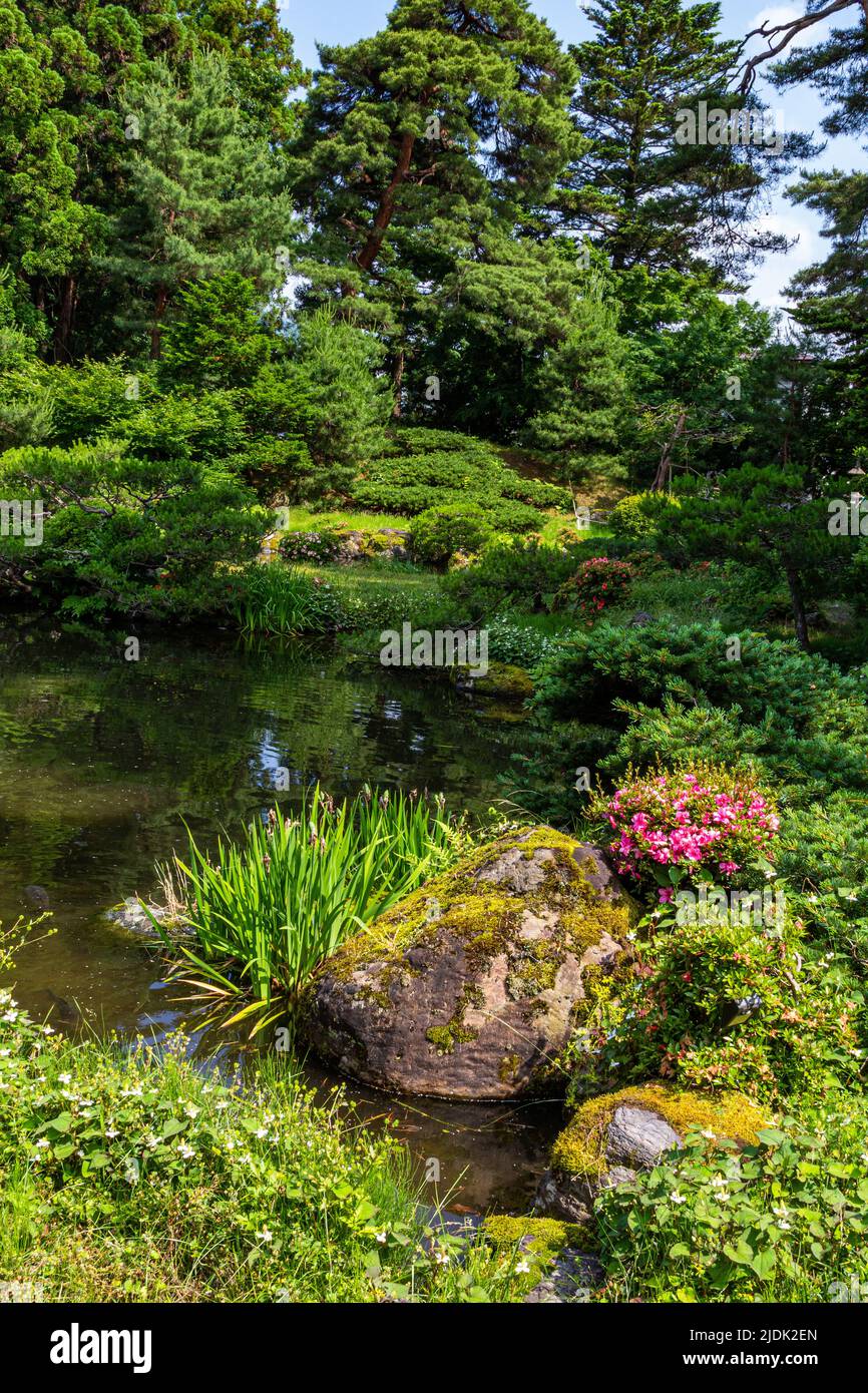 Kagetsutei Garden Museum - der japanische Garten, der 2018 nach der Renovierung der Sake-Brauerei Nabe Sanhonen eröffnet wurde, die früher im Besitz des Hoshino f war Stockfoto