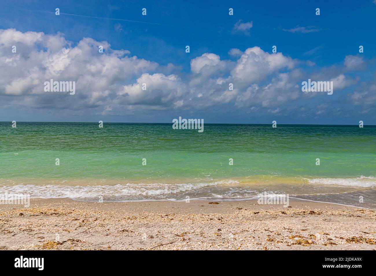Die wunderschönen Farben des Golfs von Mexiko und Bowmans Beach, Sanibel Island, Florida, USA Stockfoto