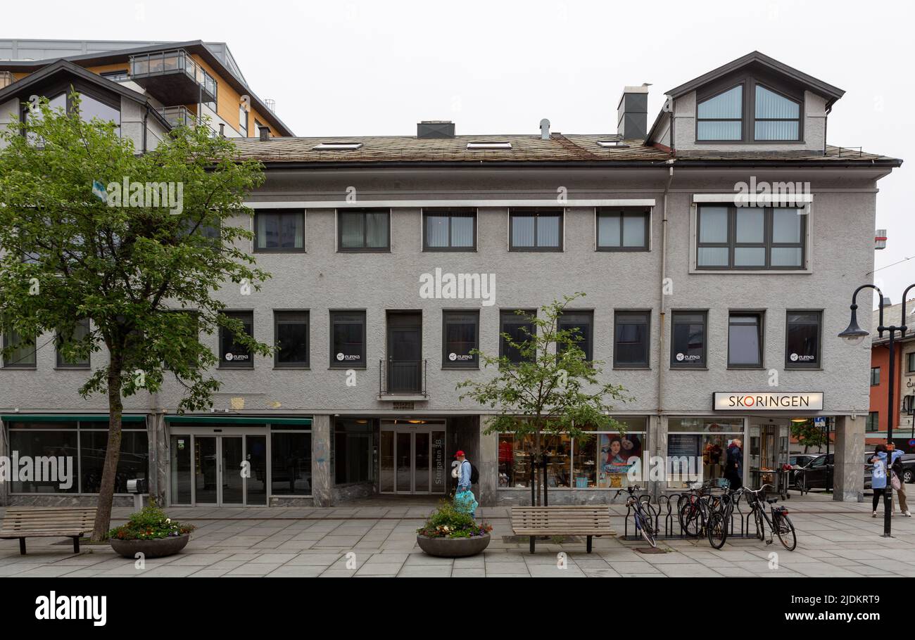 Merkurgården in Bodø, Nordland, Norwegen. Fertiggestellt 1948, entworfen von Gudolf Blakstad und Harman Munthe-Kaas Arkitektkontor AS. Stockfoto