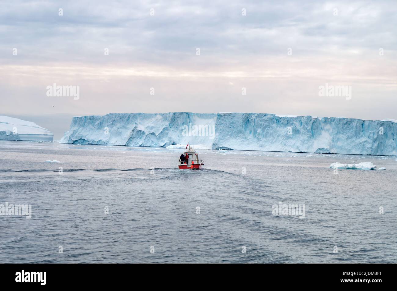 Schöne Eisberge in Geenland von einer Bootsfahrt von Ilulissat Stockfoto