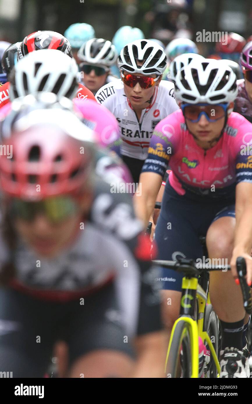 Kathrin Schweinberger von Österreich vom Team CERATIZIT WNT Pro Cycling im 2022 RideLondon Classique Stockfoto