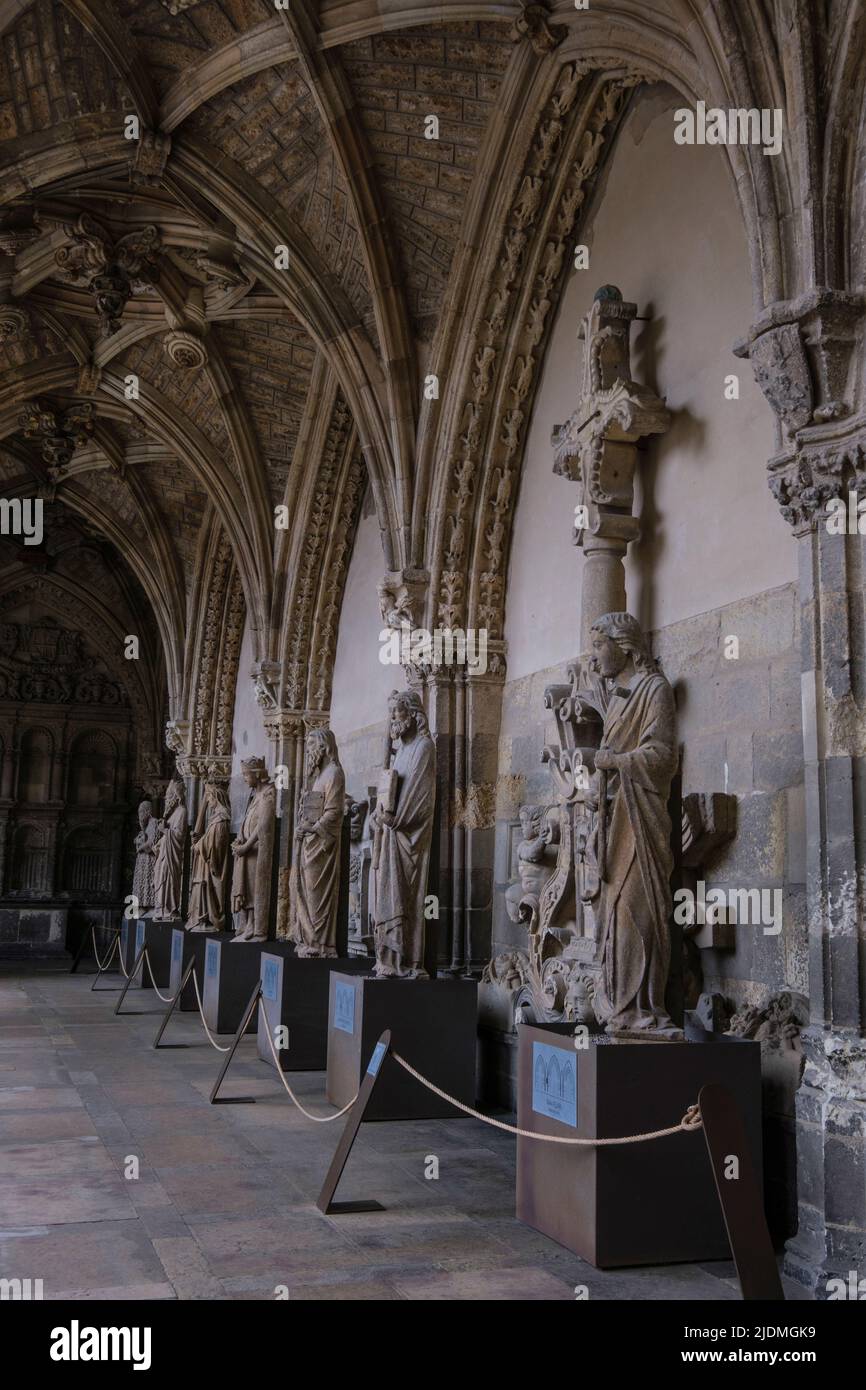 Spanien, Leon, Castilla y Leon. Statuen von religiösen Figuren, Kathedrale von Santa Maria. Gotik, 13.. Jahrhundert. Stockfoto