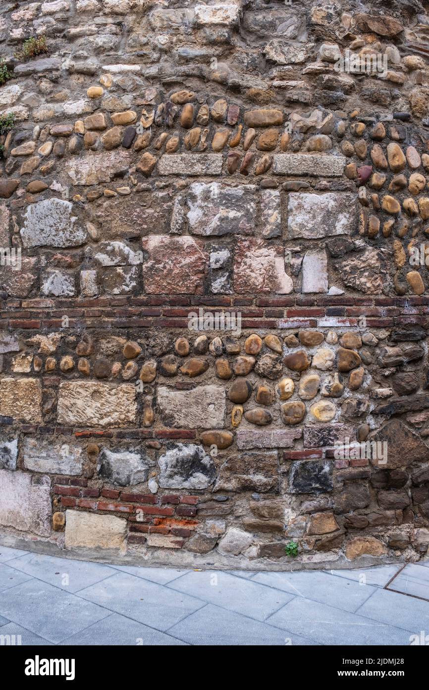 Spanien, Leon. Reste der römischen Mauer wurden später im Mittelalter hinzugefügt. Stockfoto
