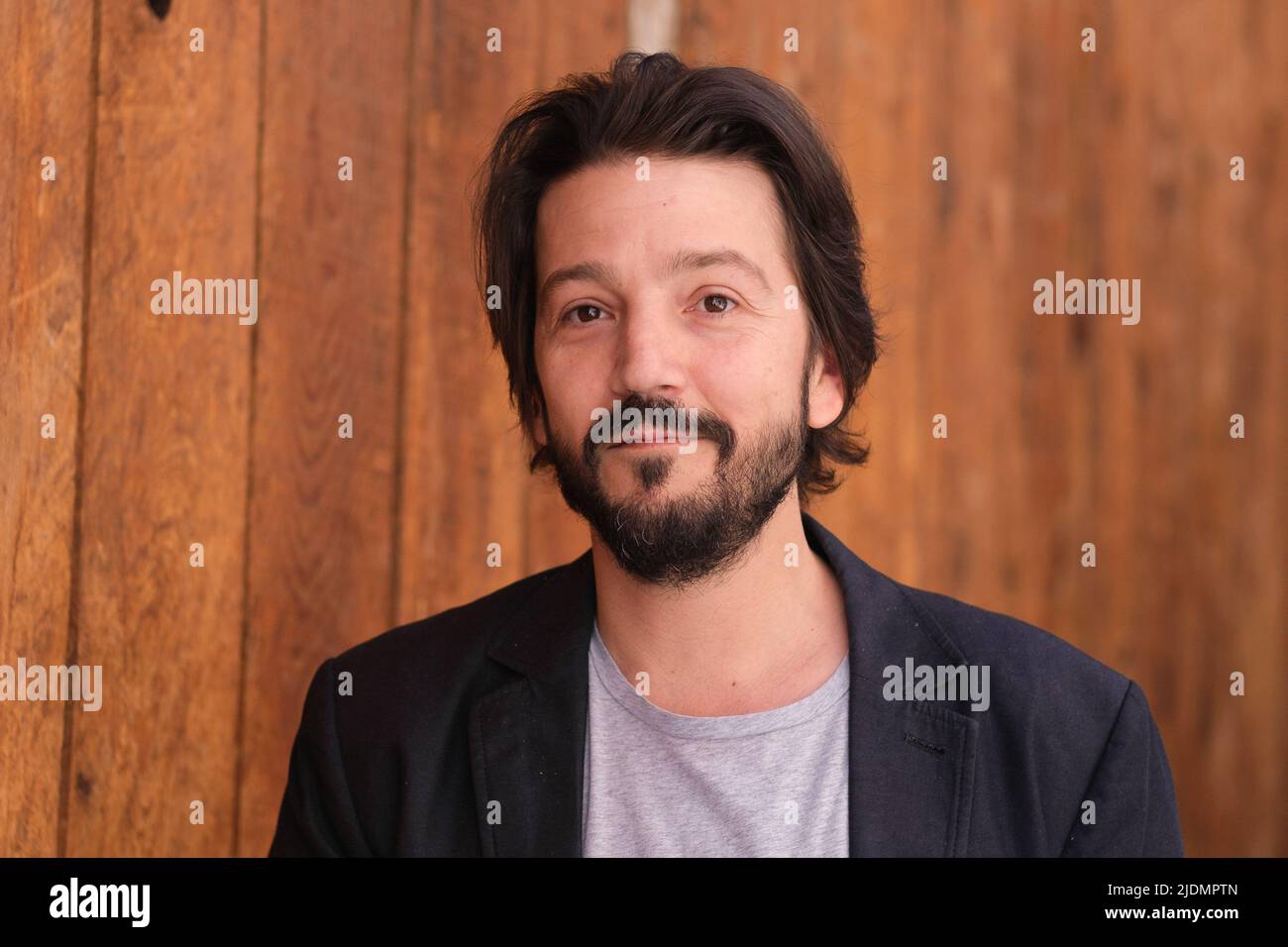 Der mexikanische Schauspieler Diego Luna posiert während der Porträtsitzung in Madrid. Stockfoto