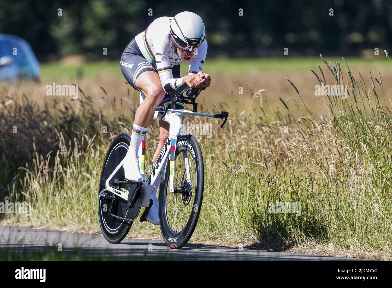 2022-06-22 16:08:03 EMMEN - Radfahrerin Ellen van Dijk während der Dutch National Time Trial Championships in Drenthe. ANP BAS CZERWINSKI niederlande Out - belgien Out Stockfoto