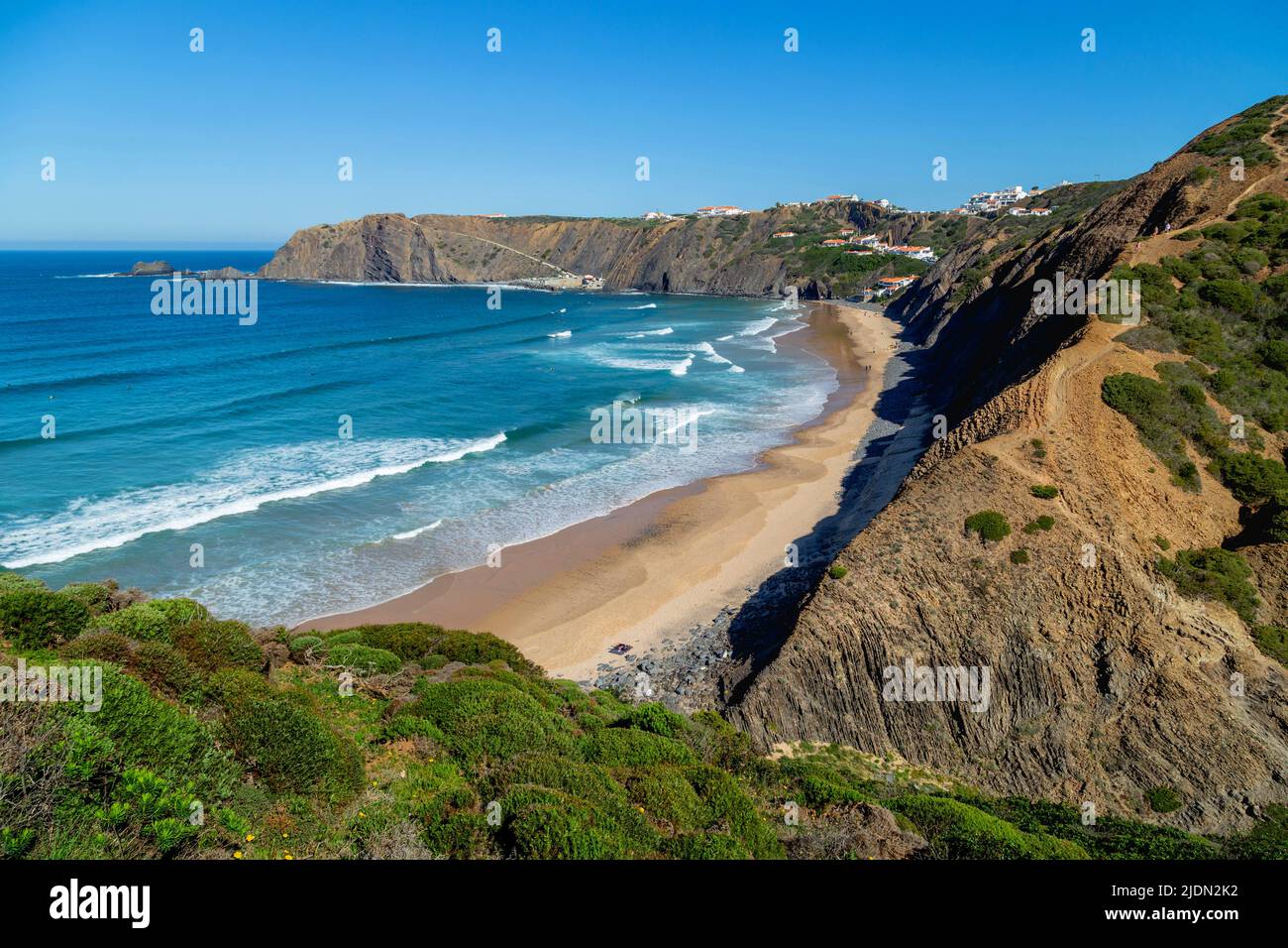 Strand von Arrifana im Südwesten von Alentejo und im Naturpark Costa Vicentina, Portugal Stockfoto