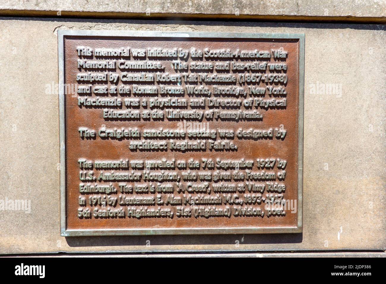 Schottisch-amerikanische Gedenktafel zum Gedenken an die gefallenen Soldaten von 1914 in den Princes Street Gardens in Edinburgh, Schottland, Großbritannien Stockfoto