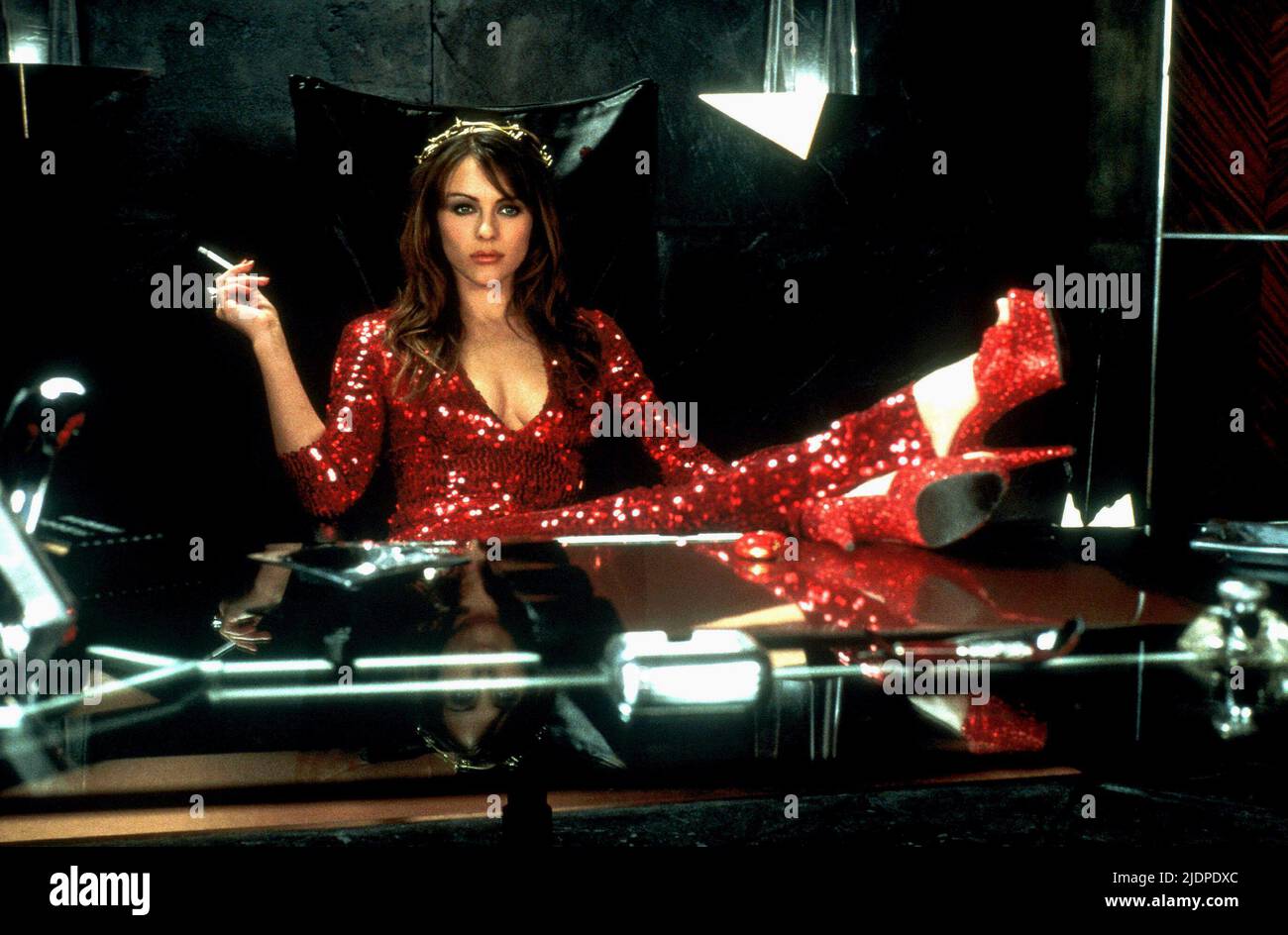 ELIZABETH HURLEY, HINGERISSEN, 2000 Stockfoto