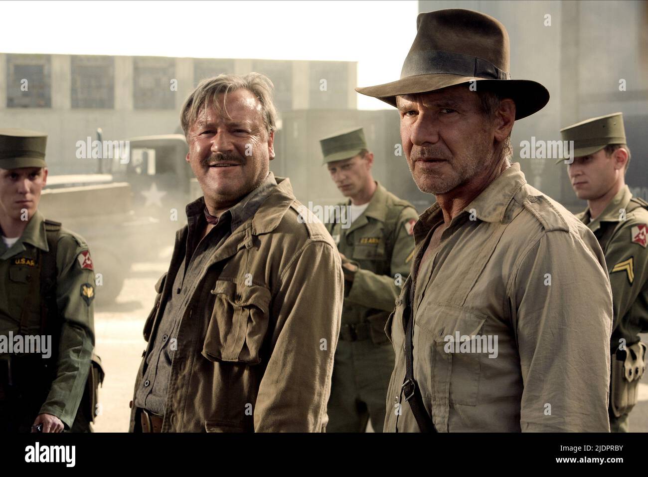 WINSTONE, FORD, INDIANA JONES UND DAS KÖNIGREICH DES KRISTALLSCHÄDELS, 2008, Stockfoto