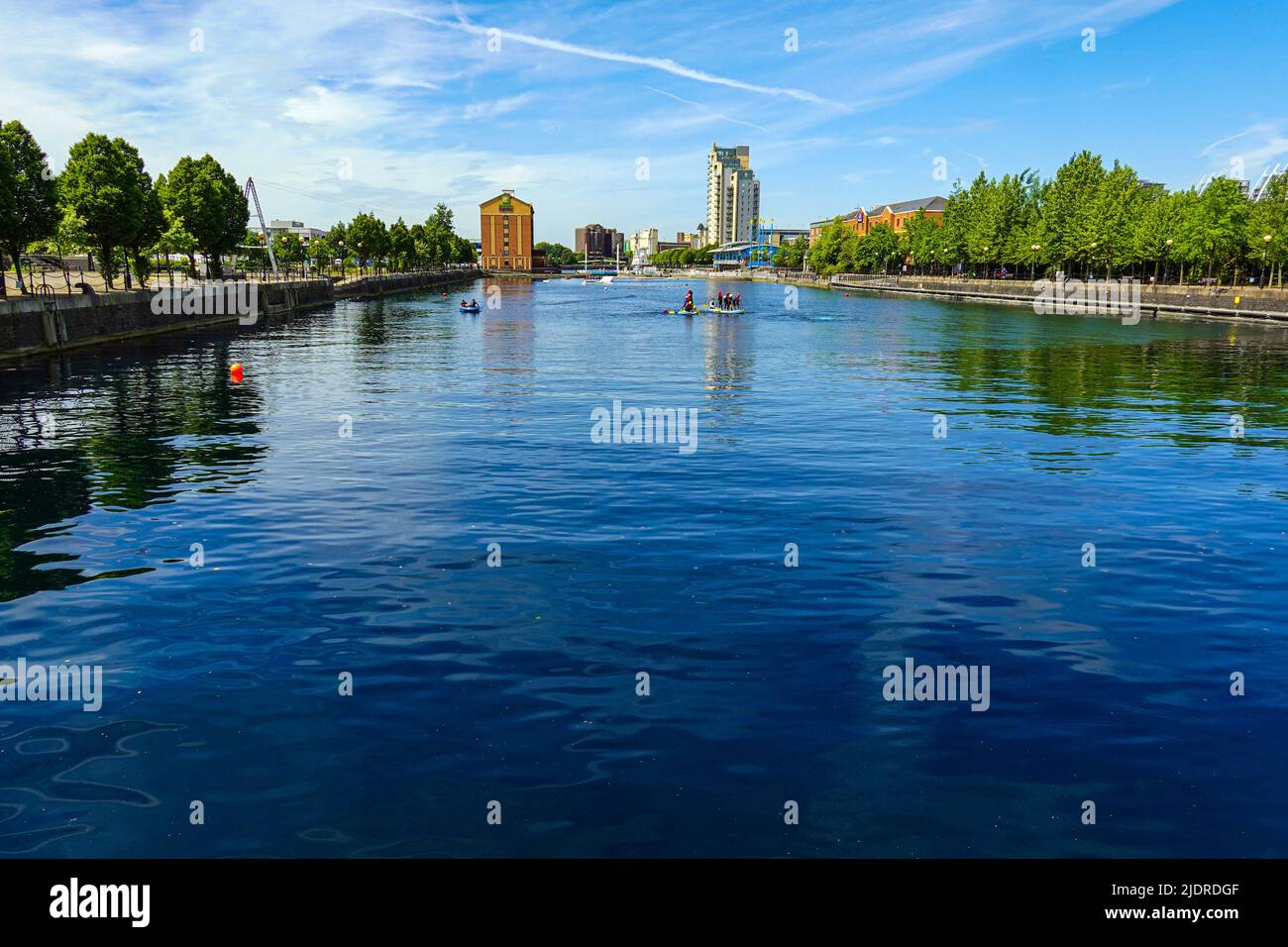 Der alte Hafen liegt in Salford, Manchester, Großbritannien, heute bekannt als Salford Quays Stockfoto