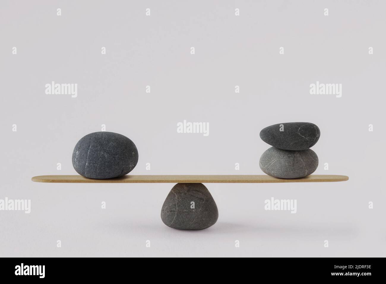 Balance Scale Felsen - Konzept von Harmonie und Gleichgewicht Stockfoto