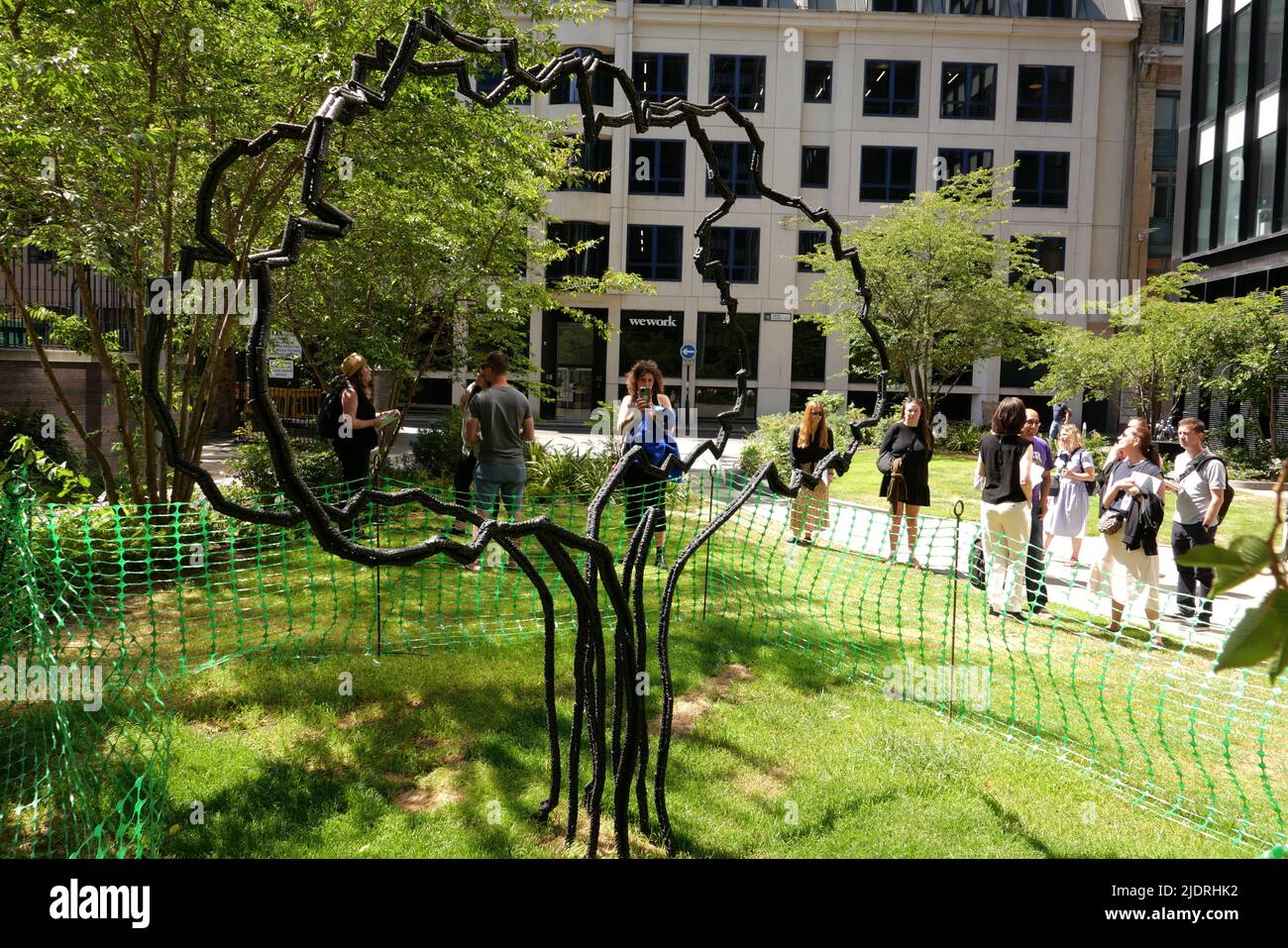 Sculpture in the City , die jährliche Ausstellung zeitgenössischer Kunst unter den markanten Architektur der City of London platziert , startet es 11edition am 22. Juni 2022 . Neben den neuen Arbeiten von elf zeitgenössischen Künstlern werden sechs Skulpturen, die ab der 10. Edition in sifu verbleiben, sowie zwei permanente Erwerbungen gezeigt. Stockfoto