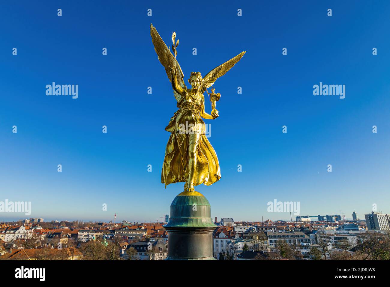 Statue des Goldenen Engels des Friedens in München Stockfoto