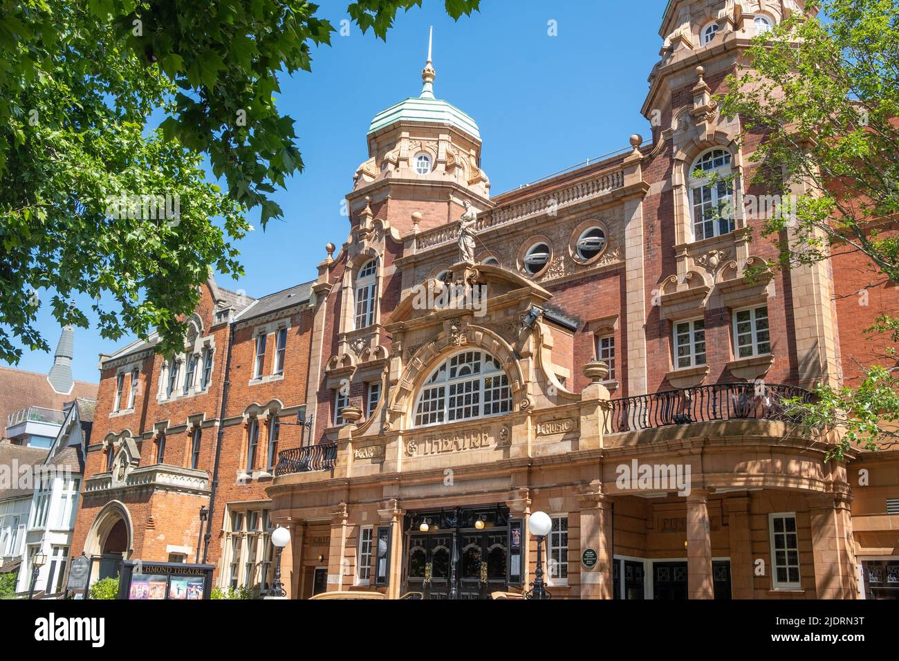 London - Mai 2022: Richmond Theatre, ein Wahrzeichen des britischen viktorianischen Theaters im Südwesten Londons Stockfoto