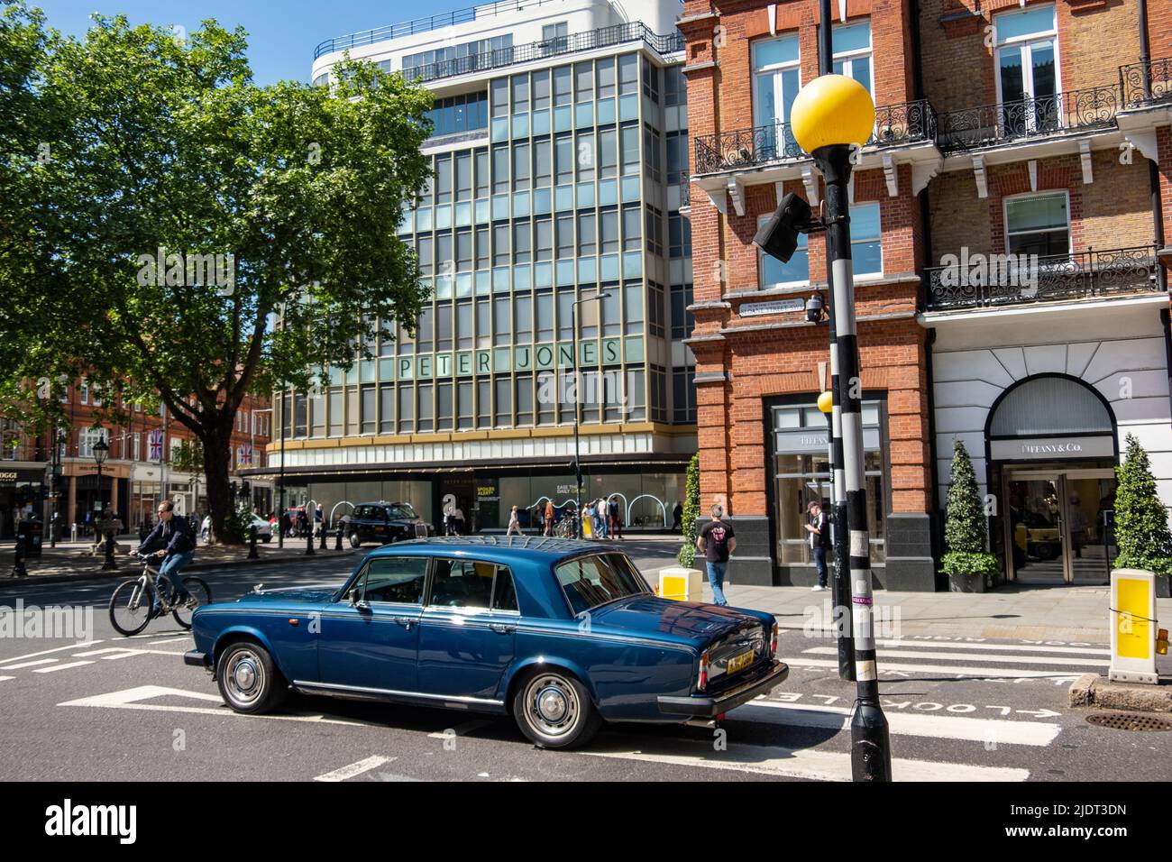 London Mai 2022: Peter Jones Kaufhaus am Sloane Square, Chelsea, London. Stockfoto