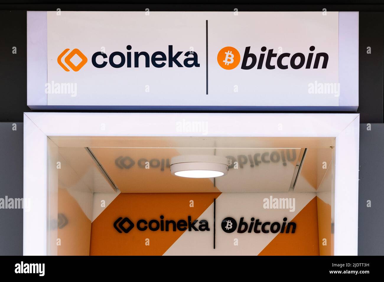 Coineka-Geldautomat mit Bitcoin, Istanbul, Türkei Stockfoto