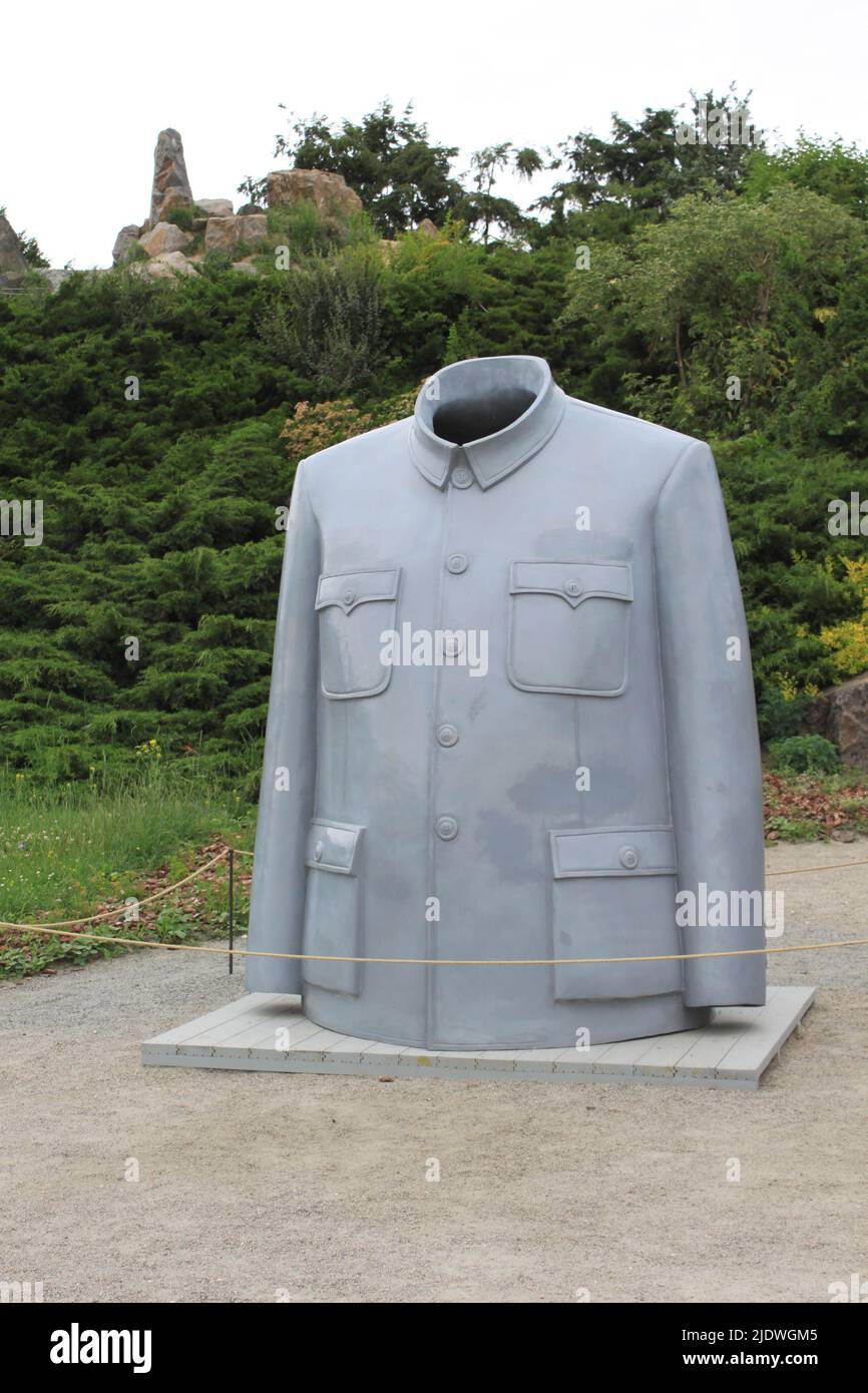 Kiew, Ukraine - 23. Juni 2012: Kiewer Skulpturenprojekt. Legacy Mantle von Sui Jianguo Stockfoto