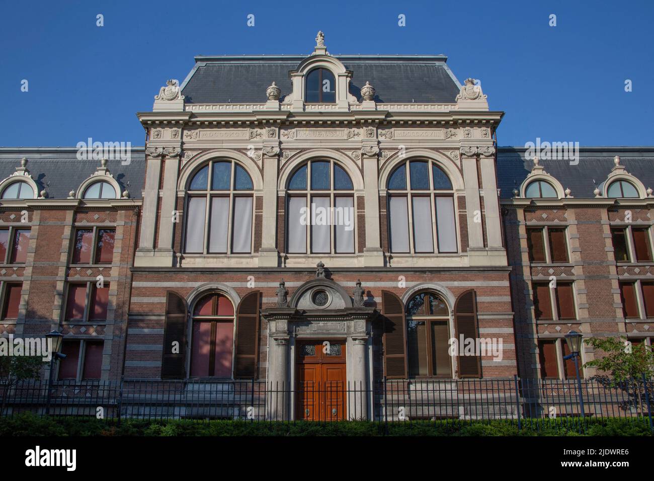 Das Royal House Archive Gebäude aus dem Palace Park, Den Haag, Niederlande Stockfoto