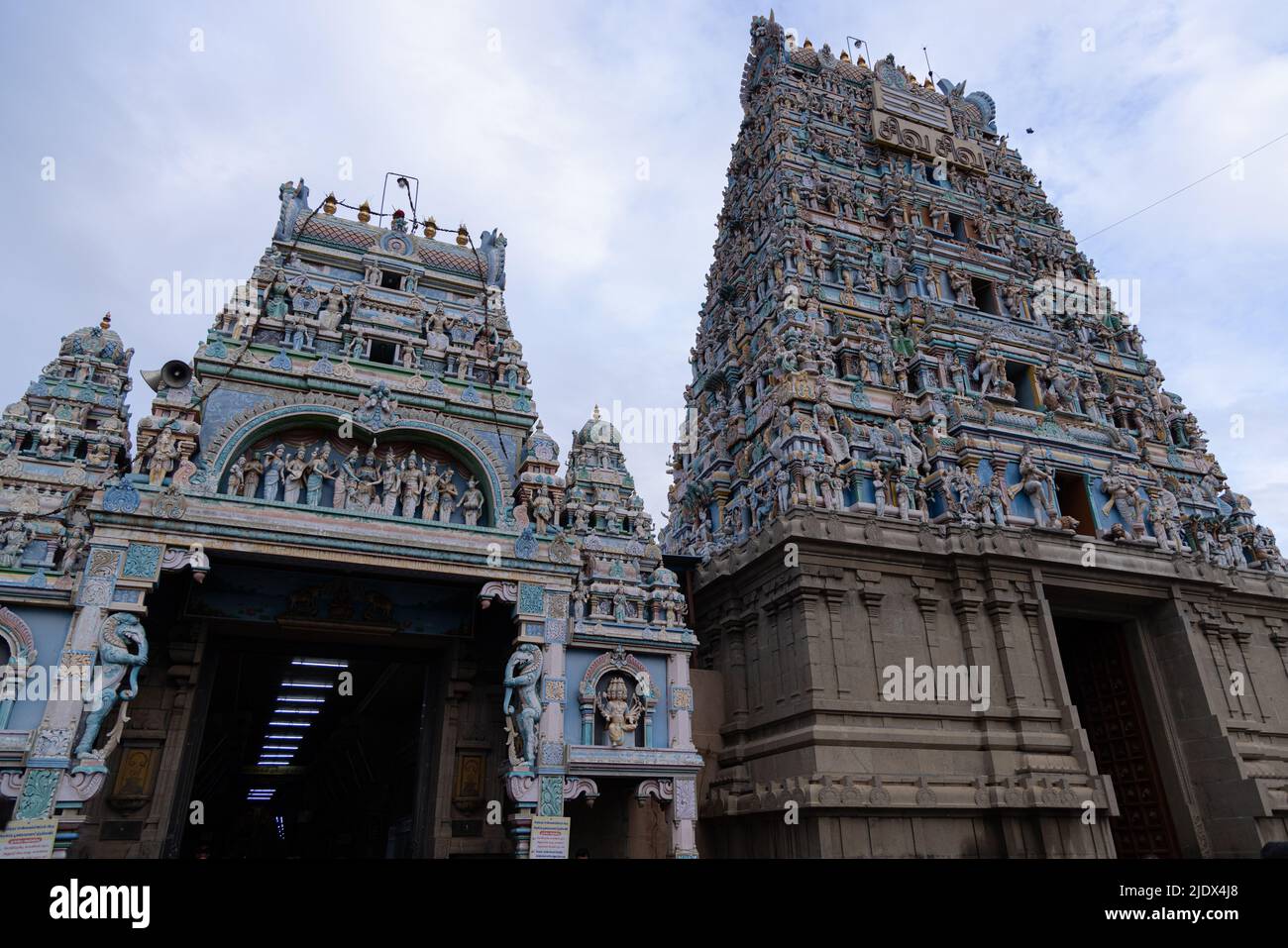 Kovilpatti, Tamilnadu Indien - Mai 16 2022: Shenbahavalli amman kovil oder Sri Poovanathar Swamy Tempel in kovilpatti Stockfoto