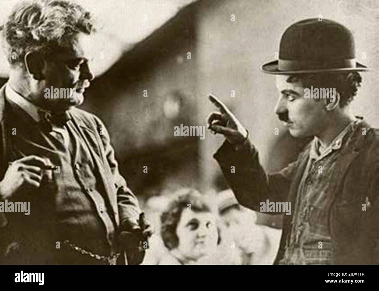 Ein Foto von Granville Redmond und Charlie Chaplin aus dem Jahr 1918 Stockfoto