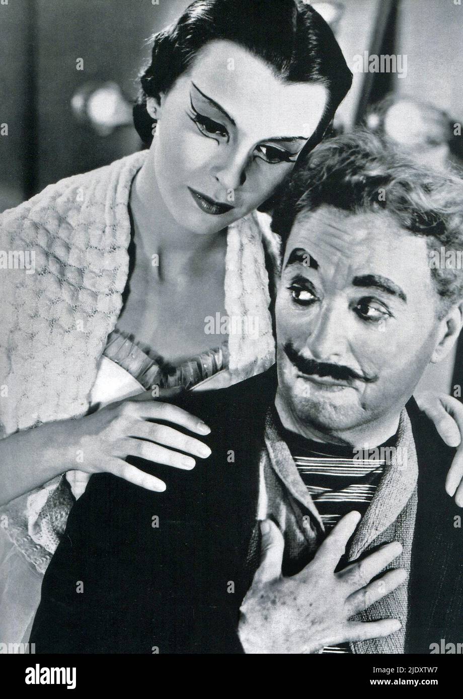 Charlie Chaplin und Claire blühen im Rampenlicht Stockfoto